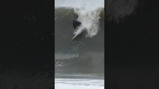 Justin Quintal on a sick one in NJ #surfing