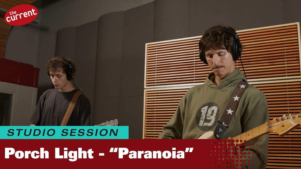 YouTube에서 Porch Light — Paranoia (live in The Current studio) 보기 YouTube에서 Porch Light — Paranoia (live in The Current studio) 보기