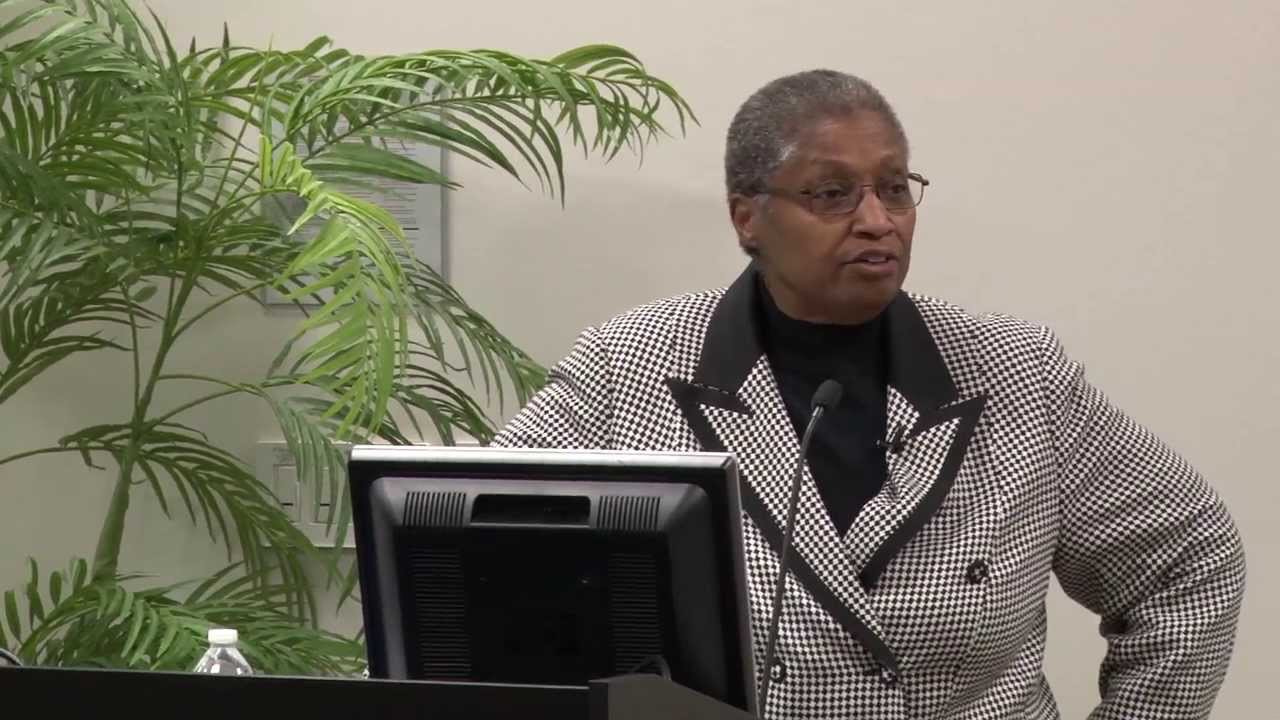 Pioneering Neurosurgeon Visits RFUMS