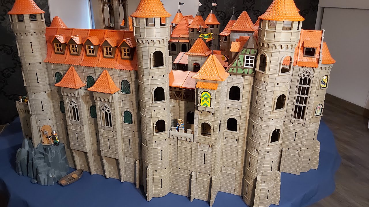 Playmobil Weekend Roeselare Diorama (huge playmobil castle, army of YouTube