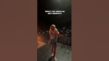 Thumbnail of Fan asks if she can rap on stage 👀