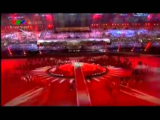 26th Sea Games 2011 | Closing Ceremony | Ello u0026 Sherina - Ayo Indonesia Bisa (Theme Song #3) class=