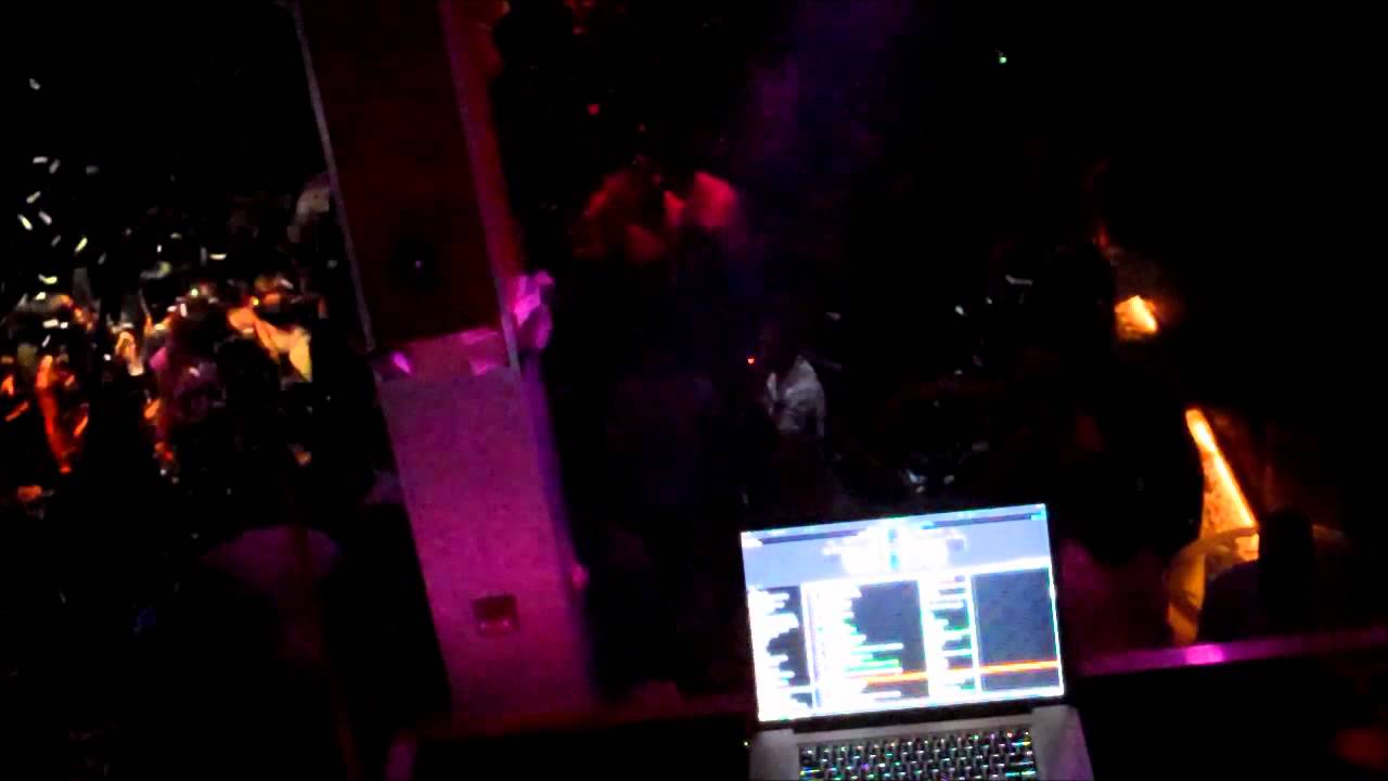 Club Play Miami DJ EFEEZY  I'M FLEXIN