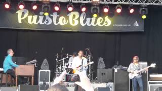 Robert Cray Band, Hip Tight Onions/Chicken In The Kitchen (piece 12 bar) @Puistoblues 2015, Finland