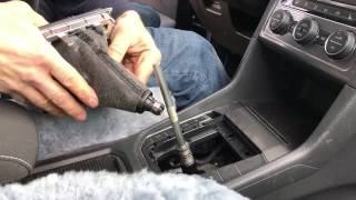 VW Tiguan Sportsvan ICT Schaltknauf Einbauhilfe  Tutorial How To Change gear knob remove