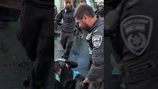 Israel Police remove Haredi rioters blocking Jerusalem light rail