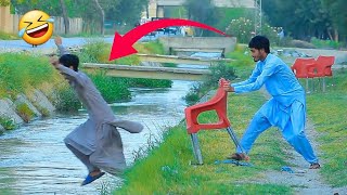 pushing people prank in water #prank #pranks screenshot 2