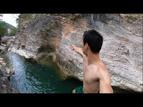 Cliff Diving - Foci Cagli - Italy
