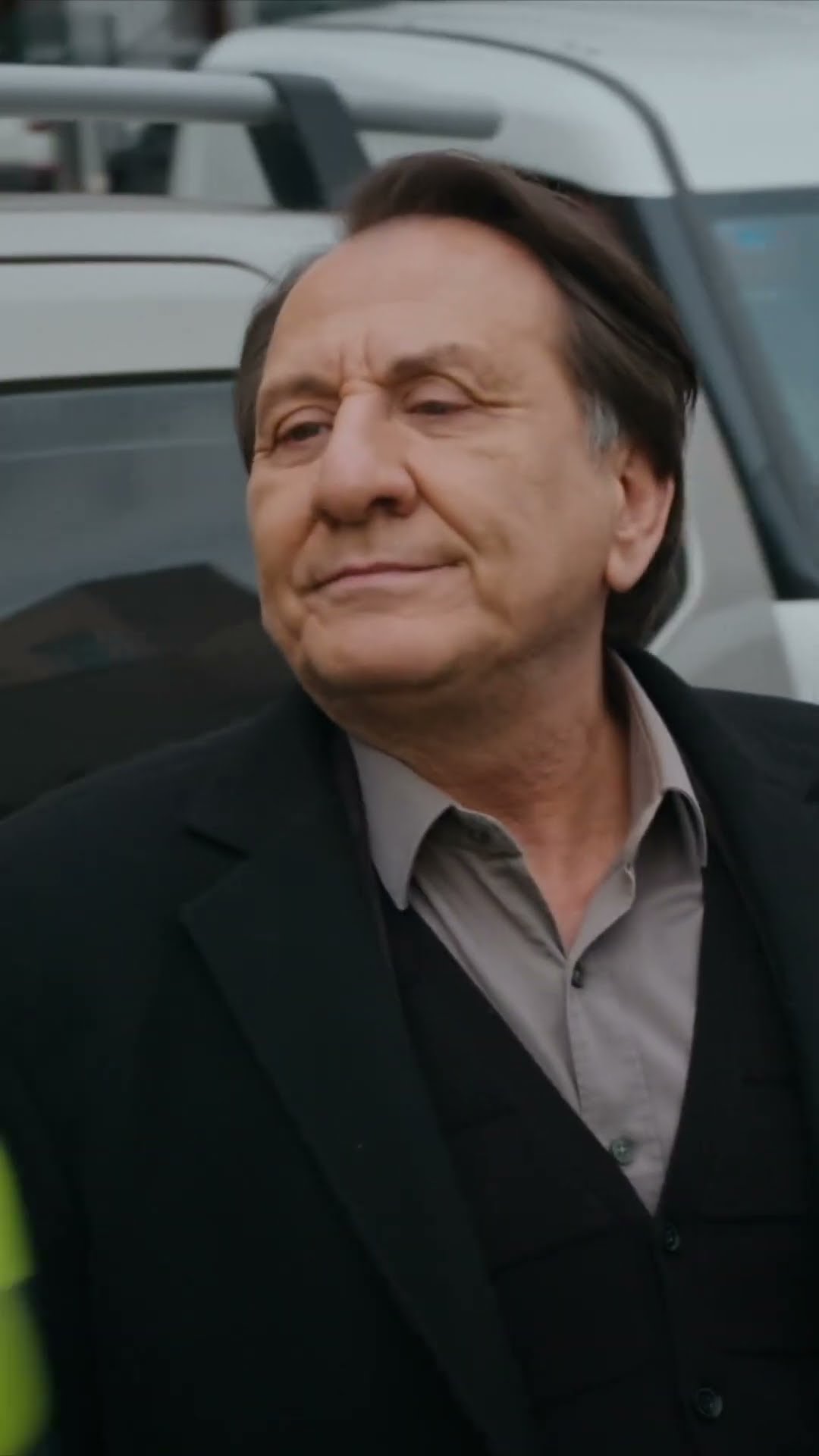 Hüsnü, Şule'ye yakalandı! #ArkaSokaklar #Shorts