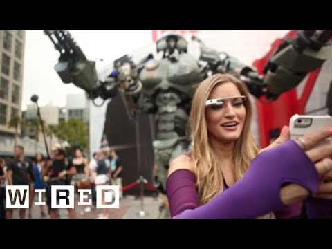 iJustine Spots Giant Mech Robot at Comic Con 2013 - Wired