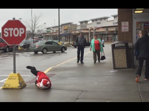 RUNNING WITH CAKE! (Worst Cake Scenario)