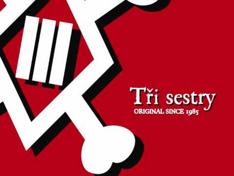 tři