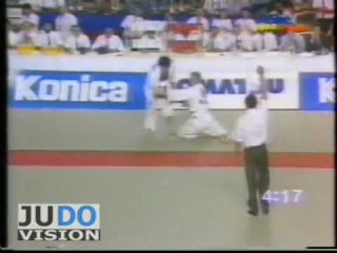 1991 nissan figaro JUDO 1991 World Championships: Bashir Varaev (URS) - Anthonie Wurth (NED)