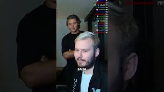 Selvfølgelig har han købt pizza julekugler til mig #power #reklame #arkk #dansktwitch