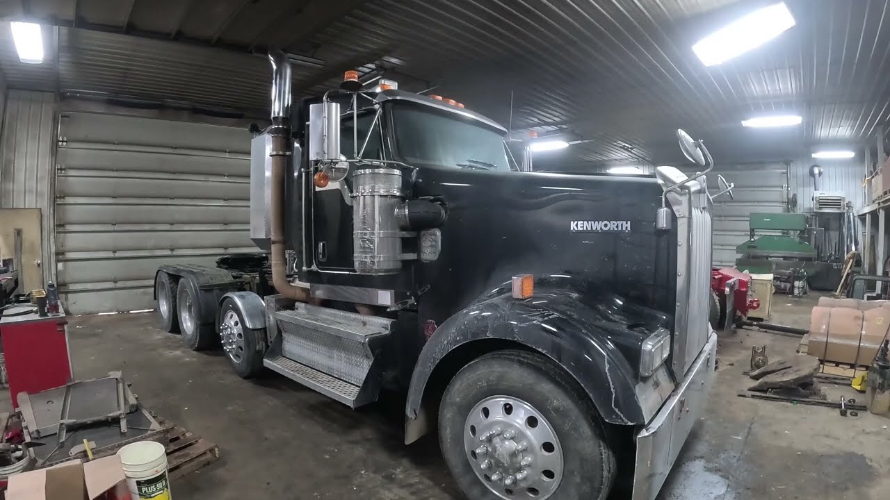 A Kenworth W900 added to the fleet