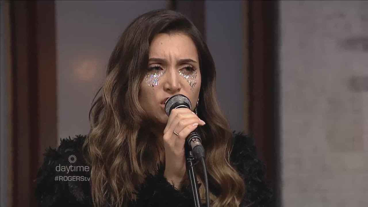 Nova performs “Am I the Only One”