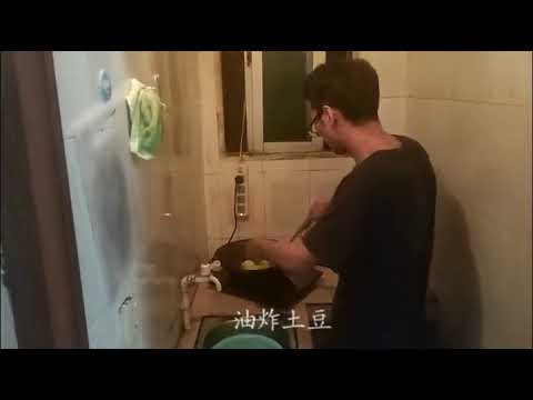 深圳程序员月入不过万不敢乱花钱,不会做饭也得自己做,好吃不贵