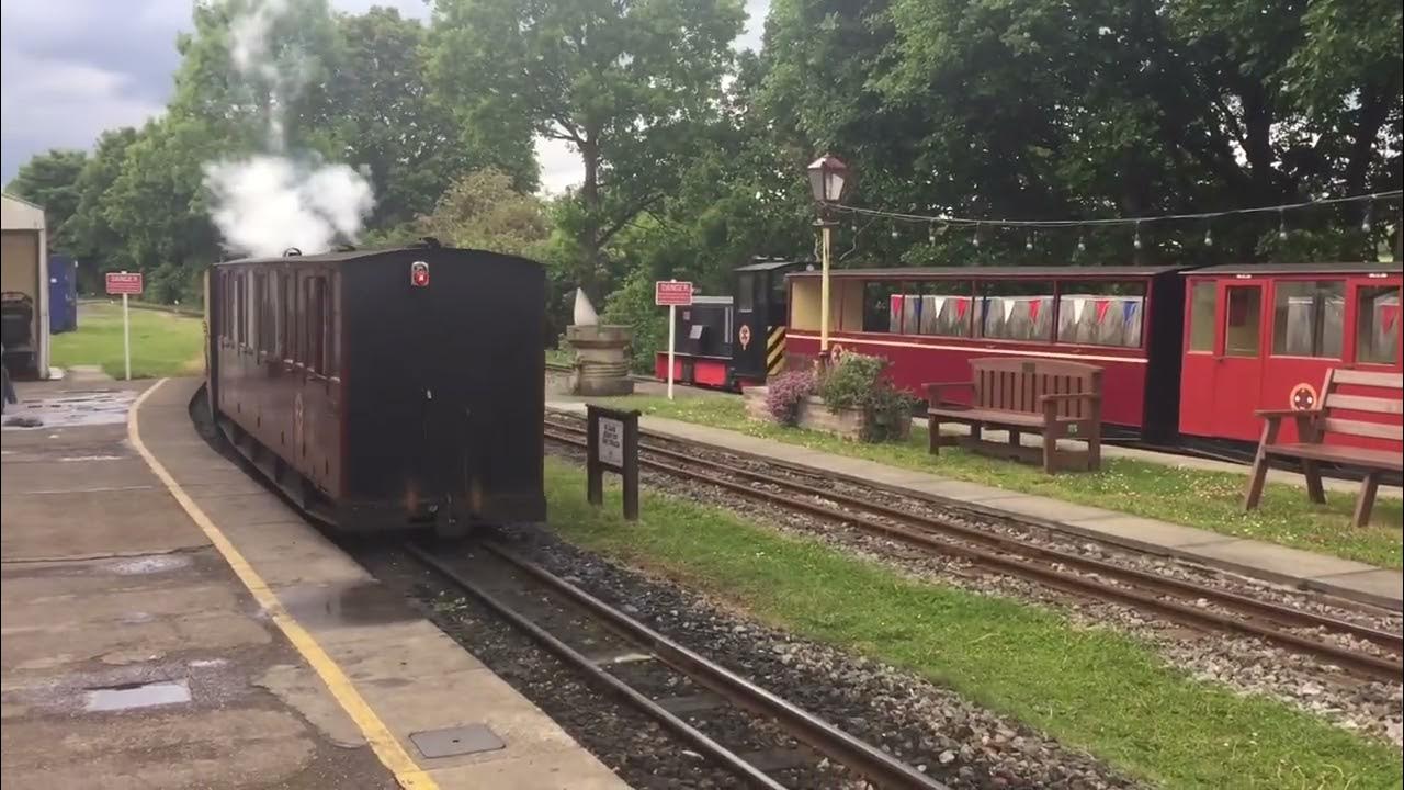 Whistlestop Valley (31.05.22) Hawk/Thomas departing Clayton West