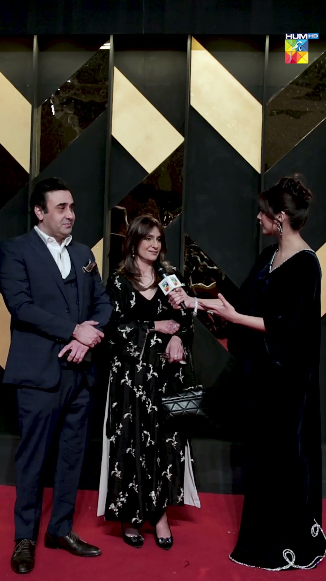 Wajahat Rauf and Shazia Wajahat, wowed on the red carpet and shared their journey ?✨ #20YearsOfHUM