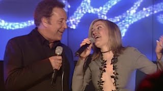 Tom Jones &amp; Cerys Matthews - Baby It&#39;s Cold Outside (live vocal) - Top Of The Pops - 1999