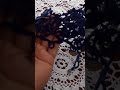 Koronkowy naszyjniki wykonany z cieniutkiej nici bawełniane.