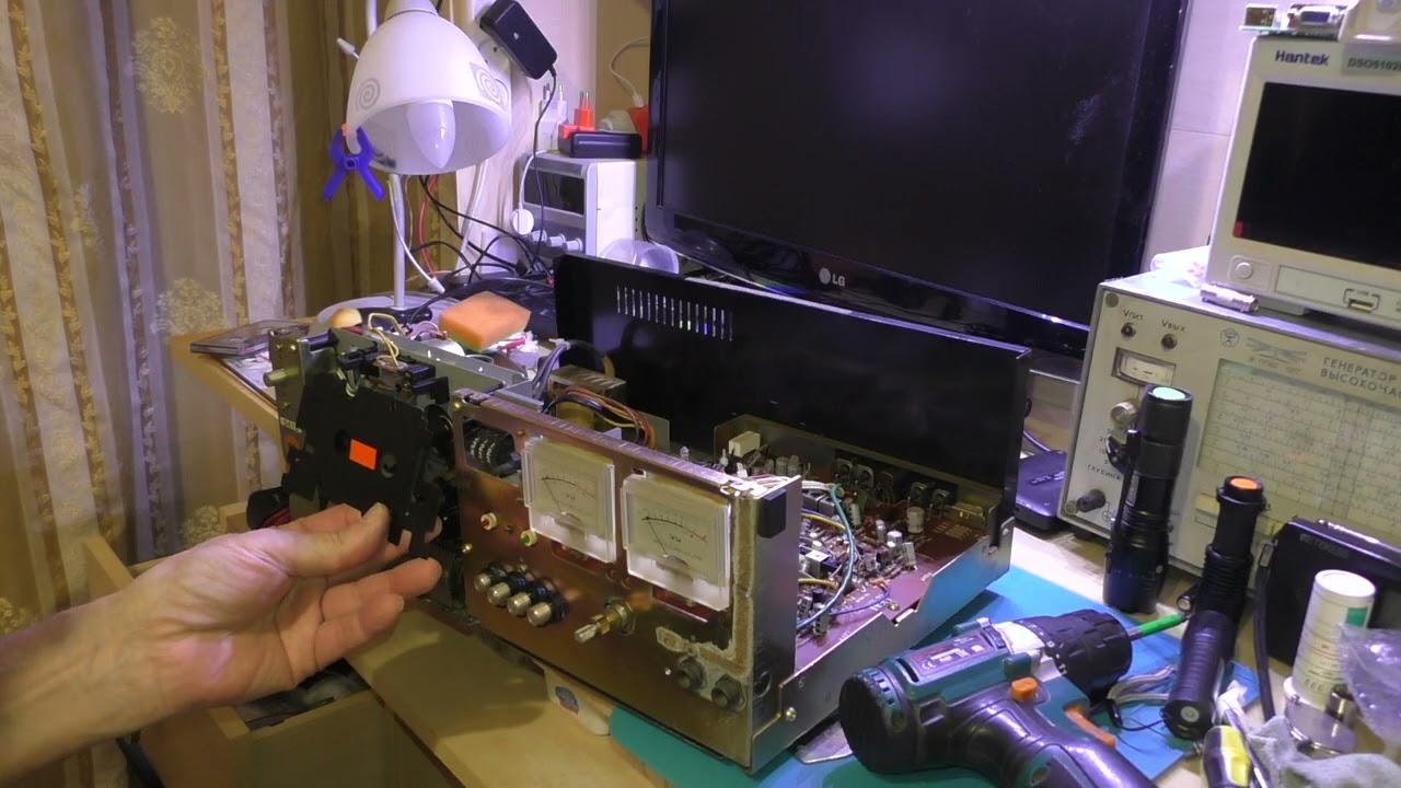 AKAI CS-702D 使用出来るかは不明。 Akai CS 702D deck. The autostop stopped working. - YouTube