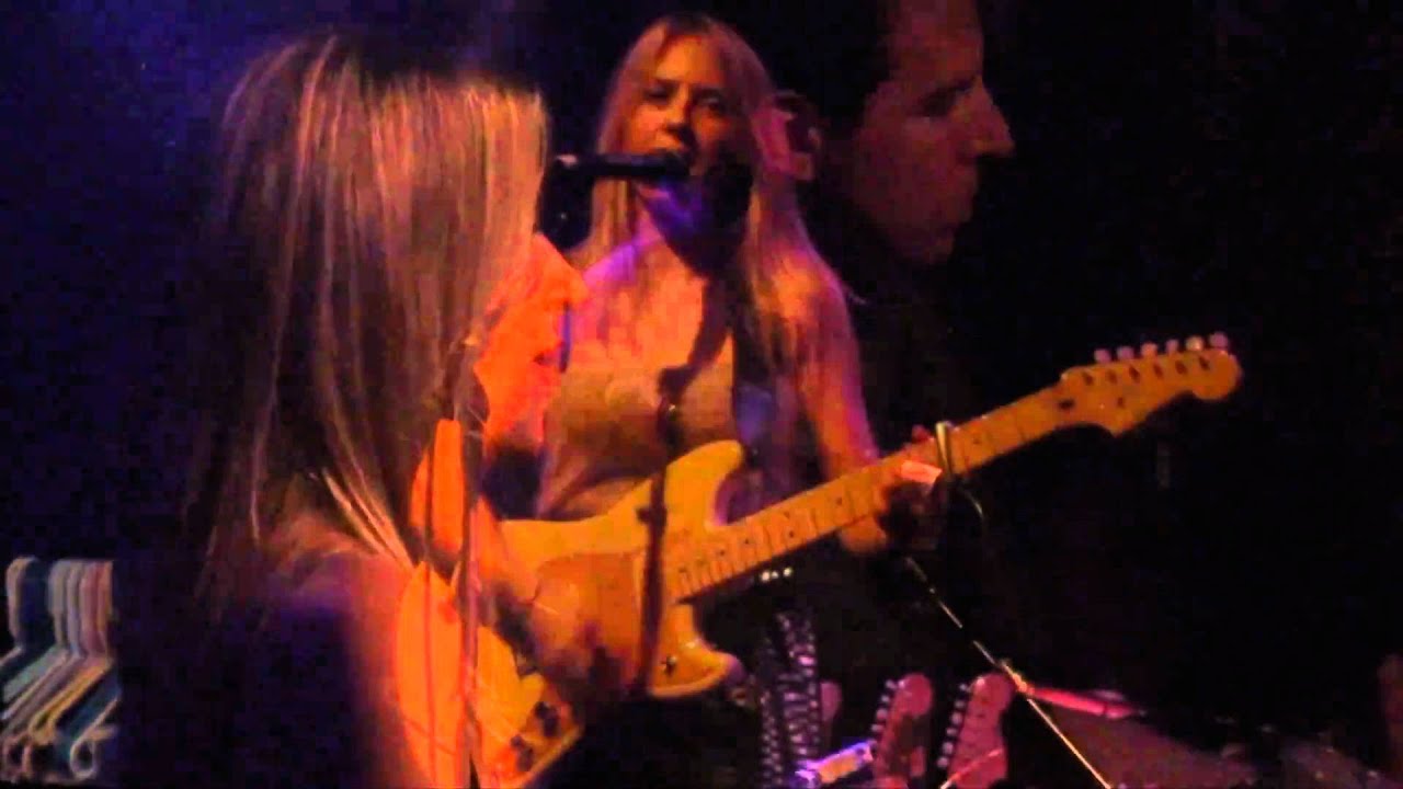 Liz Phair Why Cant I Live at The Independent101010 YouTube