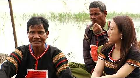 Thuyền độc mộc của người Mnông huyện Lăk