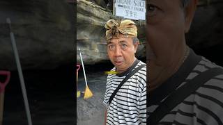 Ular berbisa di gua-gua di Bali 😳 #bali Wealth