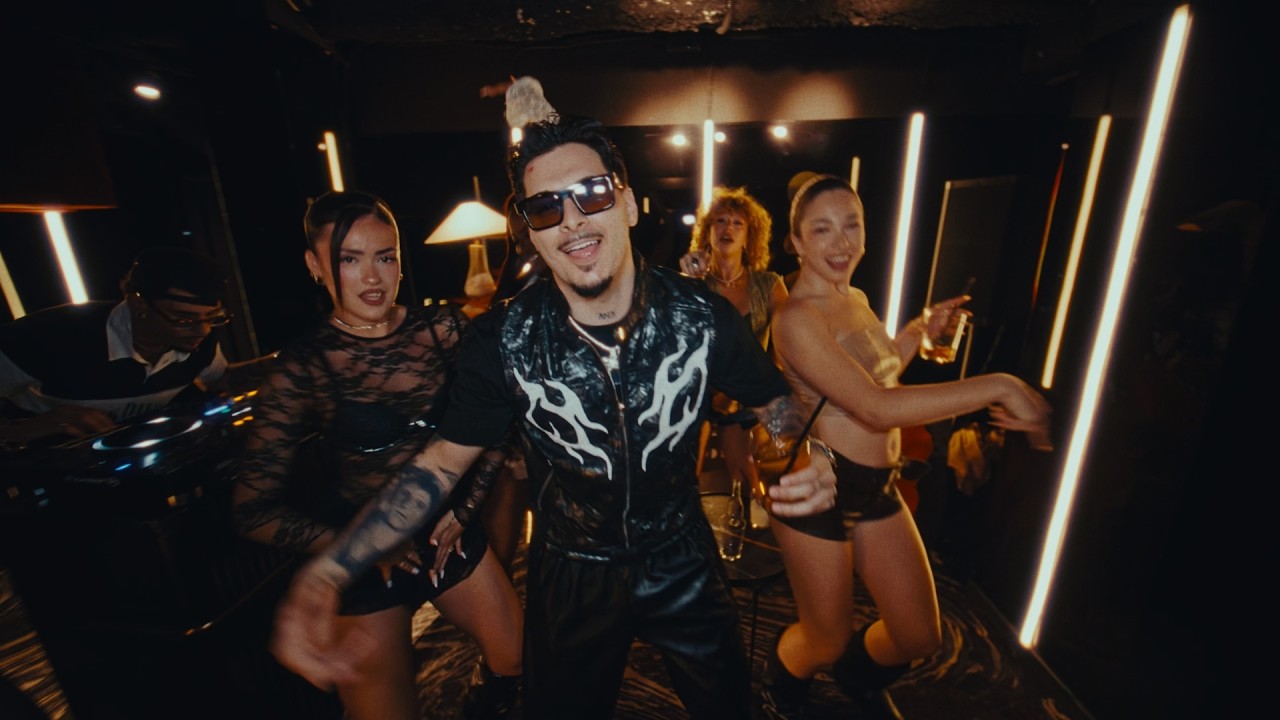 Watch RVFV - Mujer Mala (Video Oficial) Éxitos España on YouTube Watch RVFV - Mujer Mala (Video Oficial) Éxitos España on YouTube