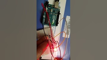 Arduino lighting up led with two push buttons