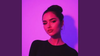 Download lagu busy woman (sped up)