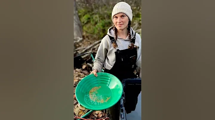 Hey! I'm a gold prospector and jeweler in Alaska. Follow me on my journey ⚒️💛