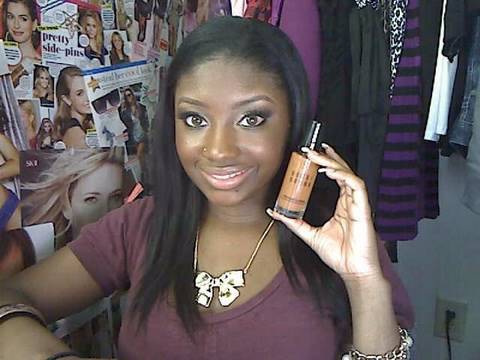 REVIEW: Bobbi Brown Skin Foundation.