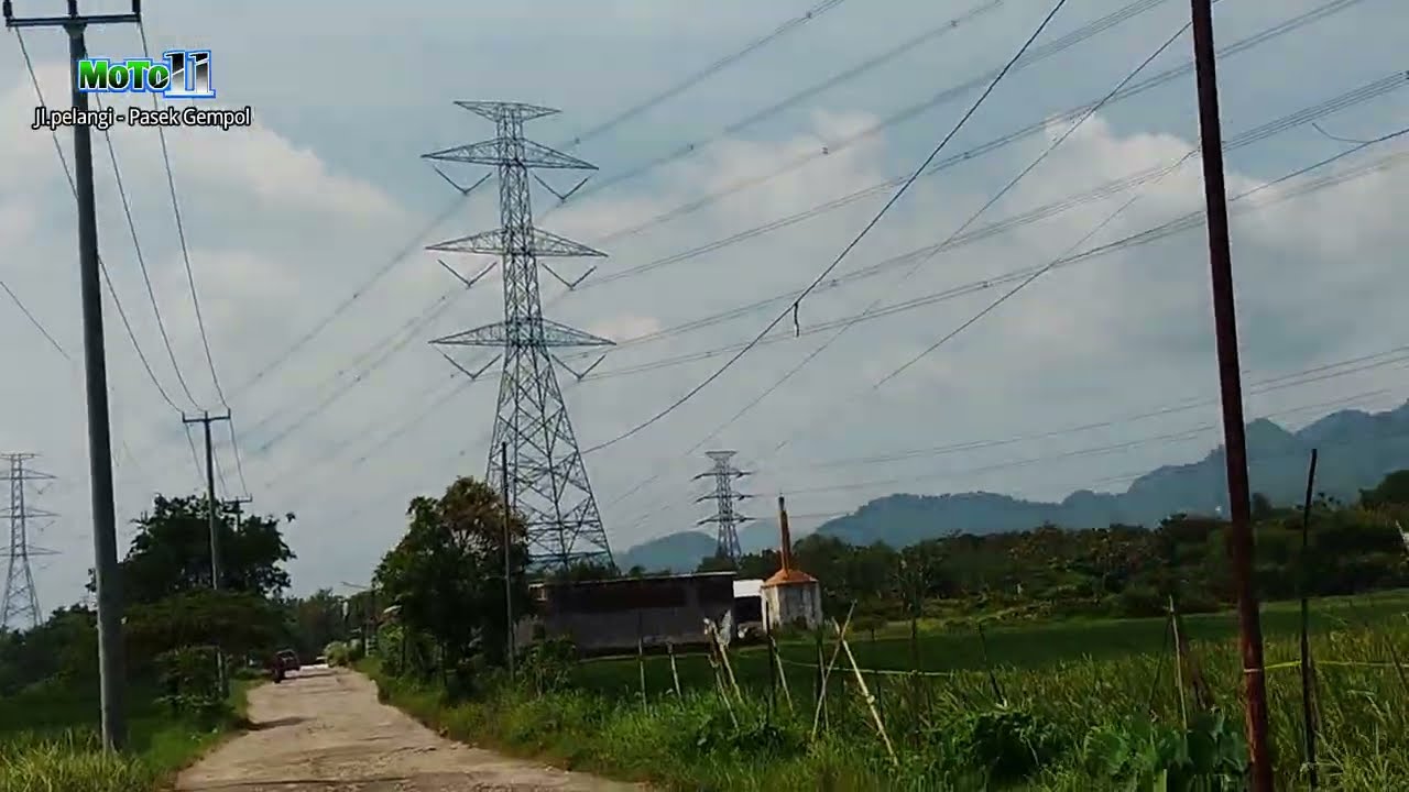 Suasana dan kondisi Jalan Pelangi Gempol sampai Pasek Palimanan barat 