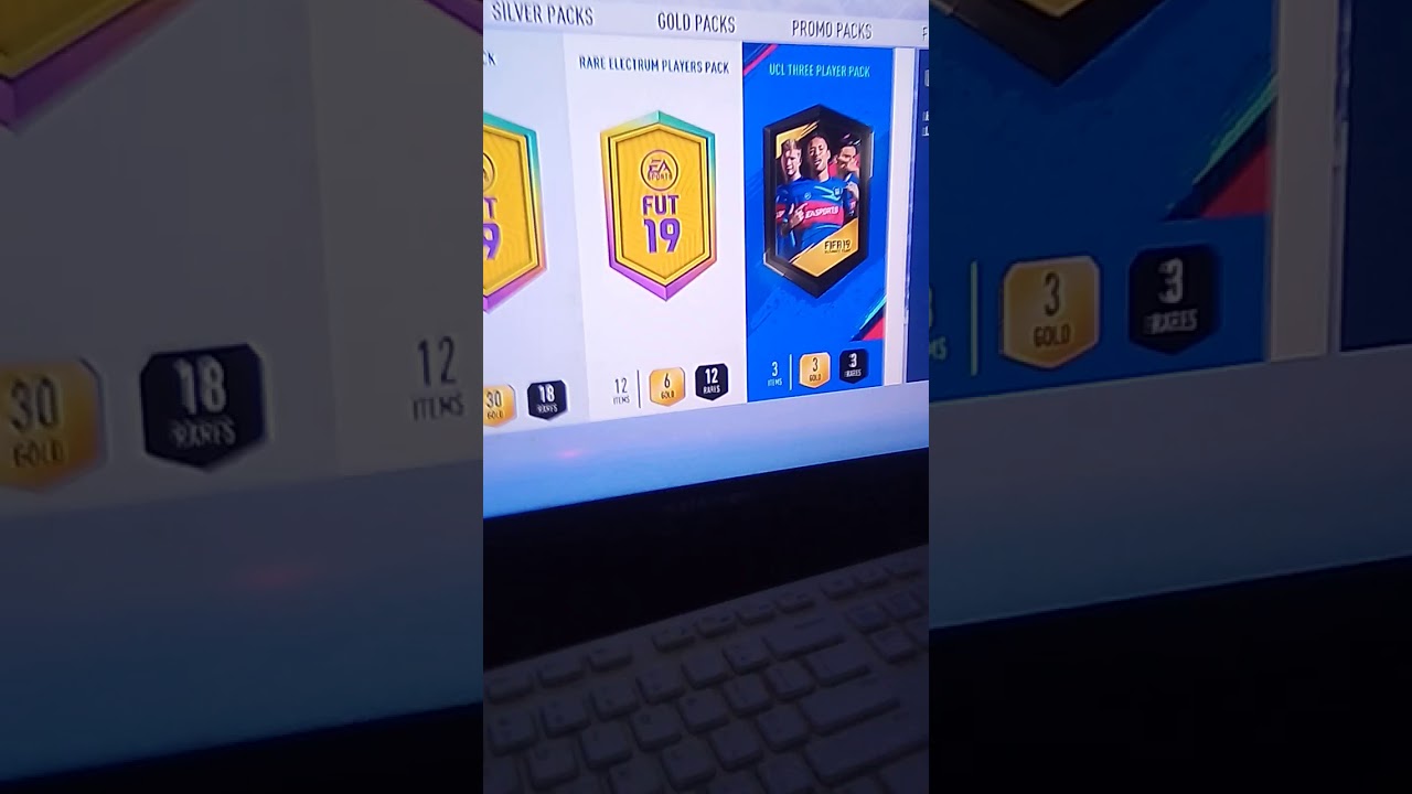 Completing the throwback UCL sbc! Special card every pack!