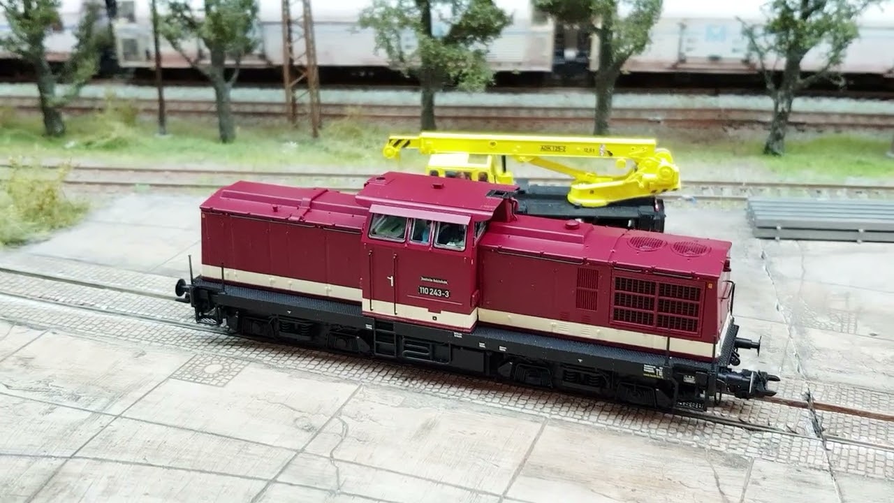 BR110 243 DR Ep.4 Art.Nr.31761 von ESU in H0