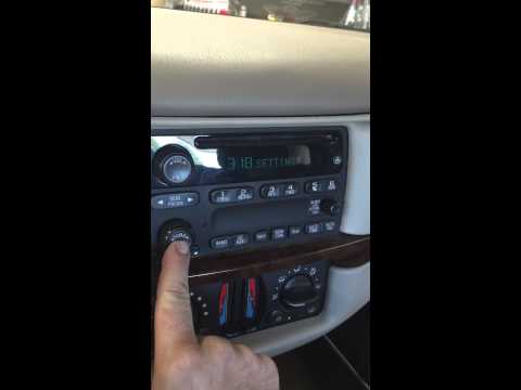 Vídeo: Com es reinicia la ràdio en un Chevy Impala?