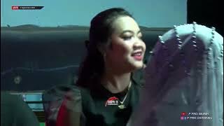 ERIKA SYAULINA TOPENG DEWA