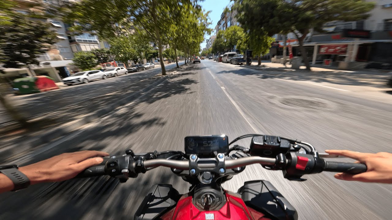 Honda CB650R | Akrapovic Pure Sound 🔥