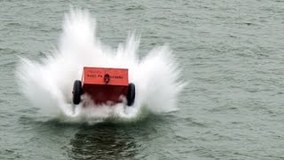 US Navy tests its electromagnetic catapult to launch fighter jets screenshot 5