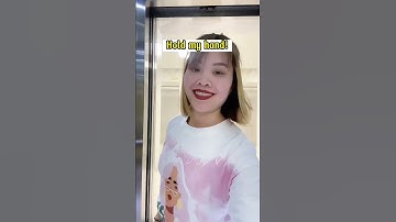 Mẫu câu giao tiếp khi đi thang máy cùng con