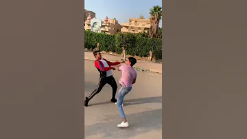 عاكستها رفضتني واحد جه سرق منها الشنطه شوفو عملت اي 