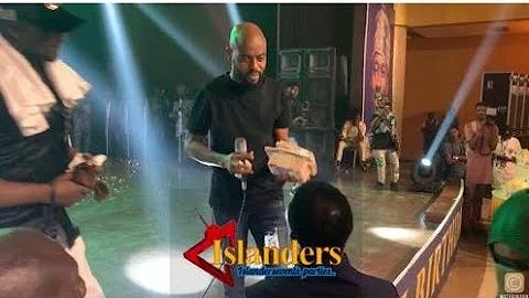 FUJI STAR, ATAWEWE GIVES MALAIKA 1 MILLION NAIRA AT HIS 50TH BIRTHDAY PARTY