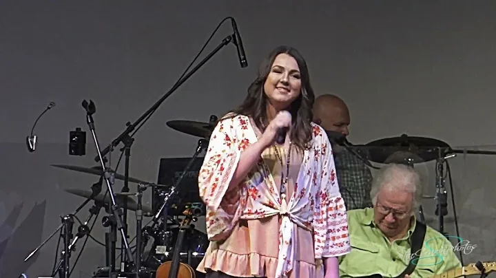 Sarah Humphries at The Country Music Hayride 04 09...