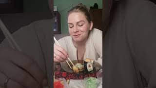 Eating-мукбанг роллы 🥰