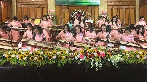 Hoà tấu nhạc cụ dân tộc “Dòng máu lạc hồng” - CLB đàn tranh Sông Tranh