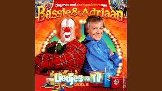 Video thumbnail of "Bassie & Adriaan - Clowntje wil ik zijn"