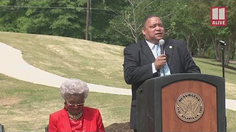 Michael Julian Bond dedicates park to 'Godmother o...