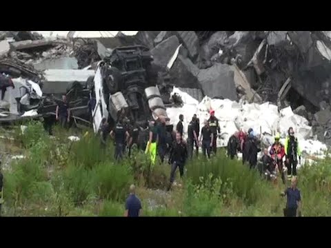 Genova, crollo Ponte Morandi: le immagini inedite della polizia scientifica